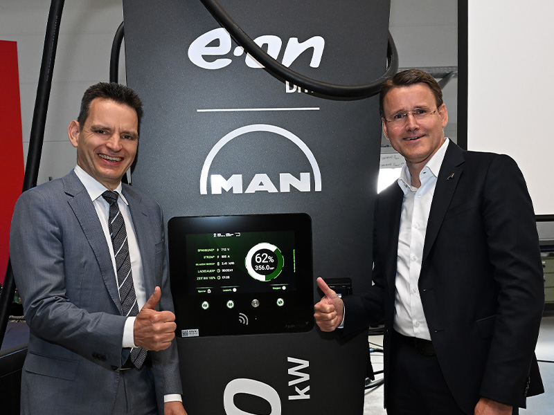 E.ON CEO'su Leonhard Birnbaum-MAN Truck & Bus CEO'su Alexander Vlaskamp