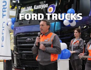 Ford Trucks 300 Bininci Kamyonunu Hattan İndirdi